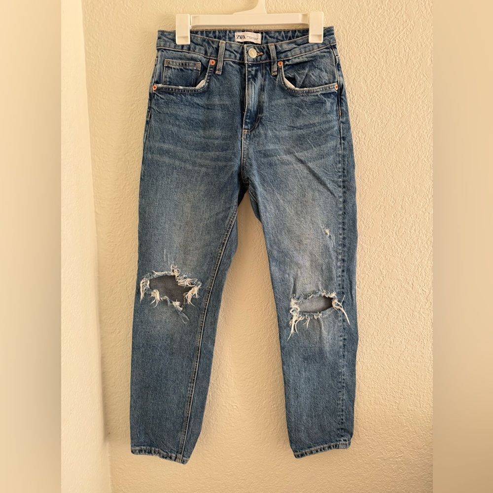 Zara Women's Blue Distressed Jeans